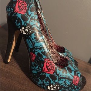 Iron fist skull heels so 8